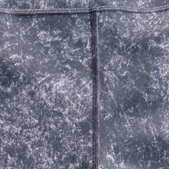 Lululemon Invigorate High Rise Tight 25” Dusky Lavender Denim Wash Cropped - Picture 3 of 6